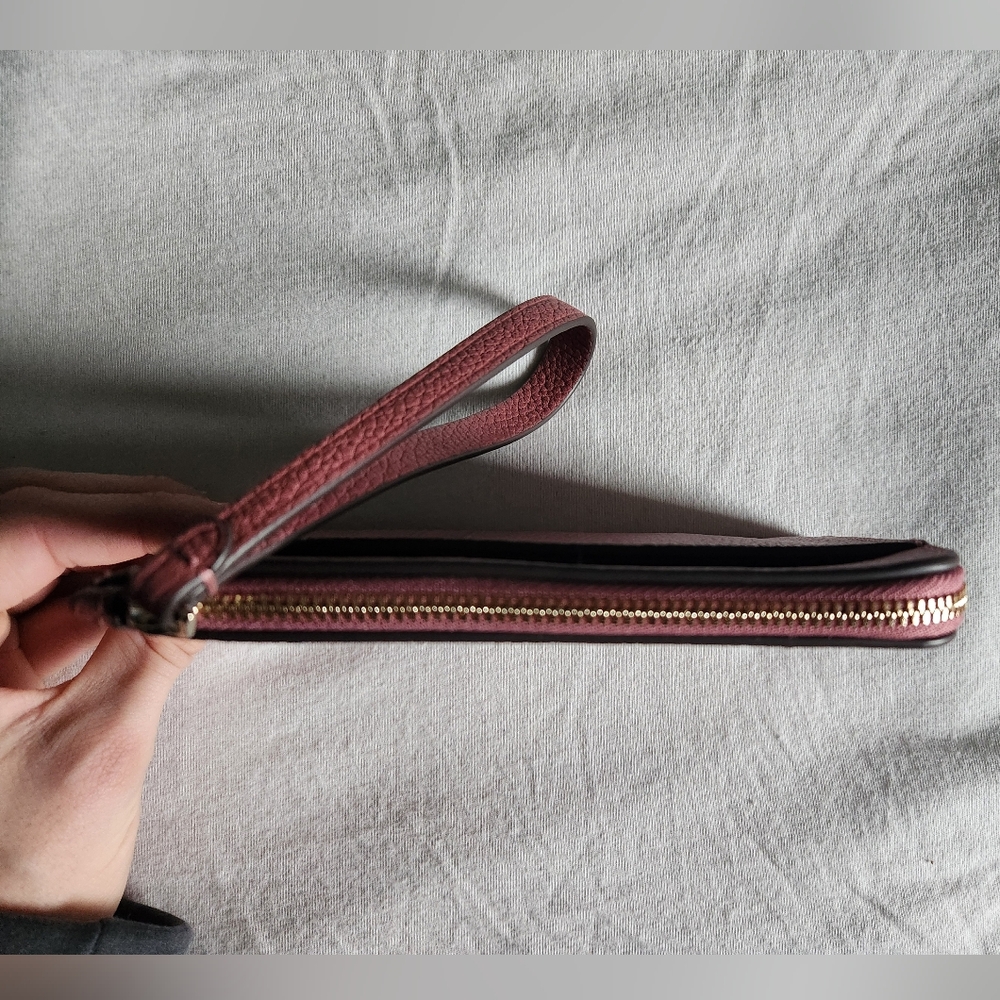 Kate Spade Rose Leather Wristlet NWOT - Picture 4 of 6